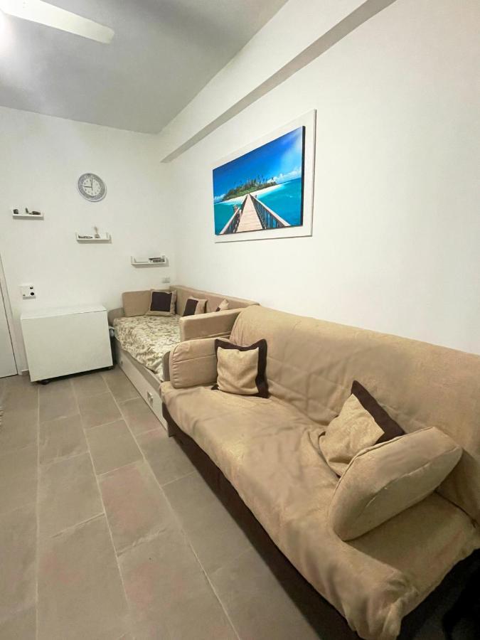 Casa Vacanza Giardini Naxos Taormina Miranaxos Exterior photo